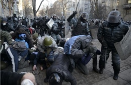 Ukraine quyết lập lại trật tự ở Kiev trong ngày đẫm máu nhất